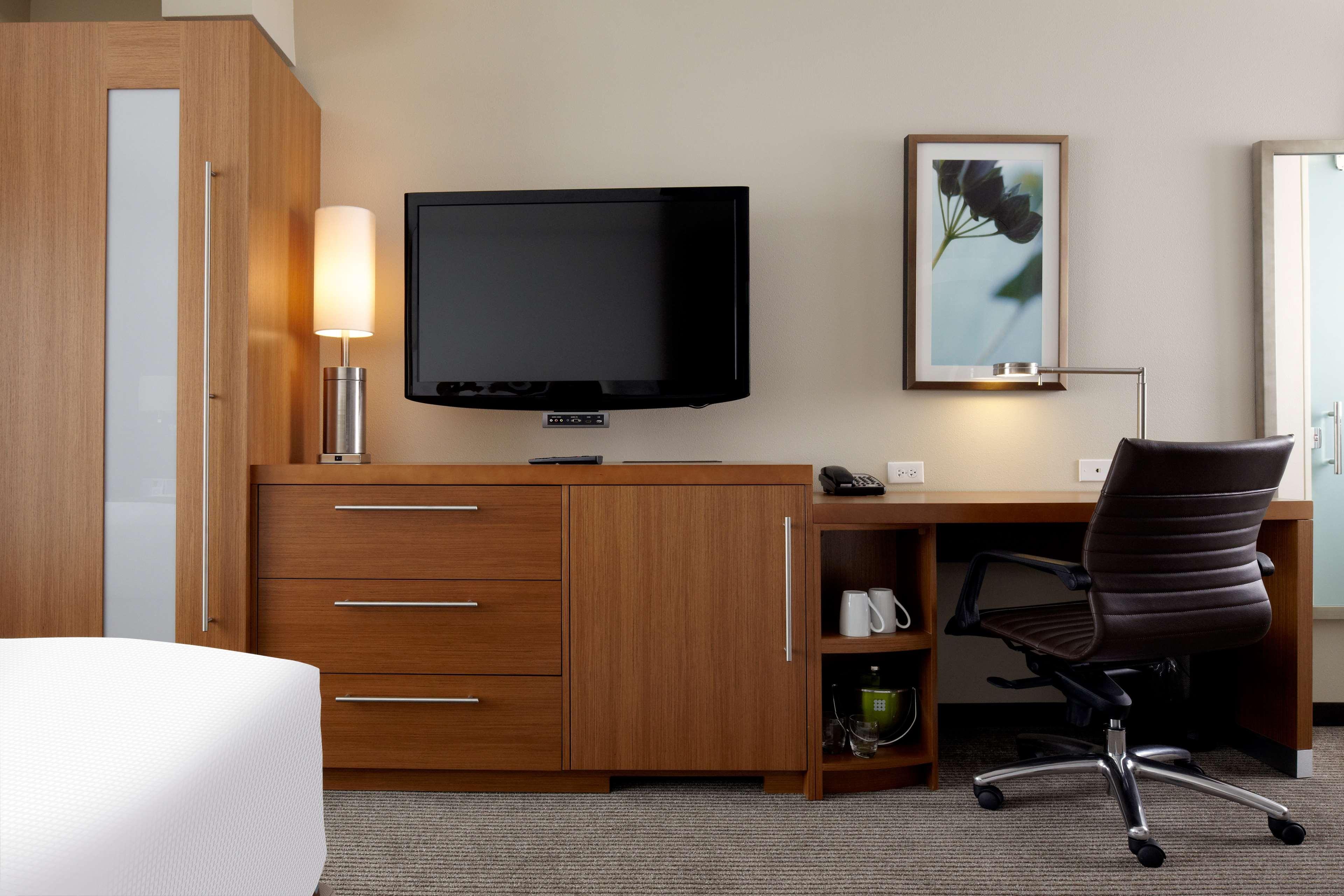 Hyatt Place Chicago-South/University Medical Center Bagian luar foto
