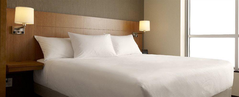 Hyatt Place Chicago-South/University Medical Center Bagian luar foto